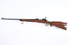 Load image into Gallery viewer, Remington 700 L.H. in 22-250 SKU: 25544
