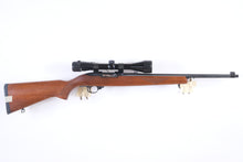 Load image into Gallery viewer, Ruger 10/22 in 22LR SKU: 25585
