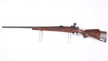 Load image into Gallery viewer, Weatherby Vanguard in 7mm Rem.
