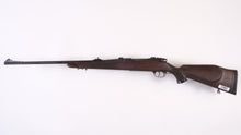 Load image into Gallery viewer, Weatherby MKV in 7mm WHBY Mag.
