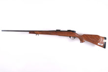 Load image into Gallery viewer, Weatherby MkV in 300 Weatherby Mag. SKU: 22653
